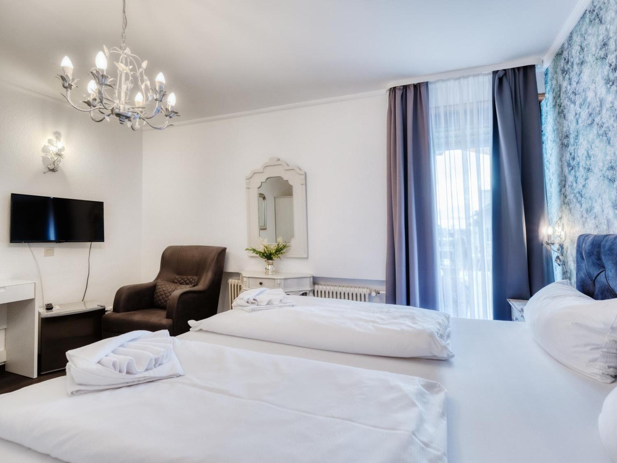 Hotel-Restaurant Central Am Koenigshof Viernheim Eksteriør bilde